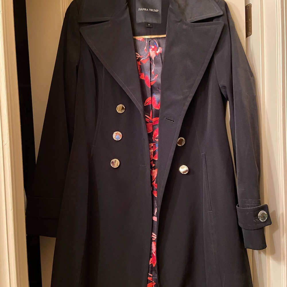 Ivanka Trump Trench Coat Size Small